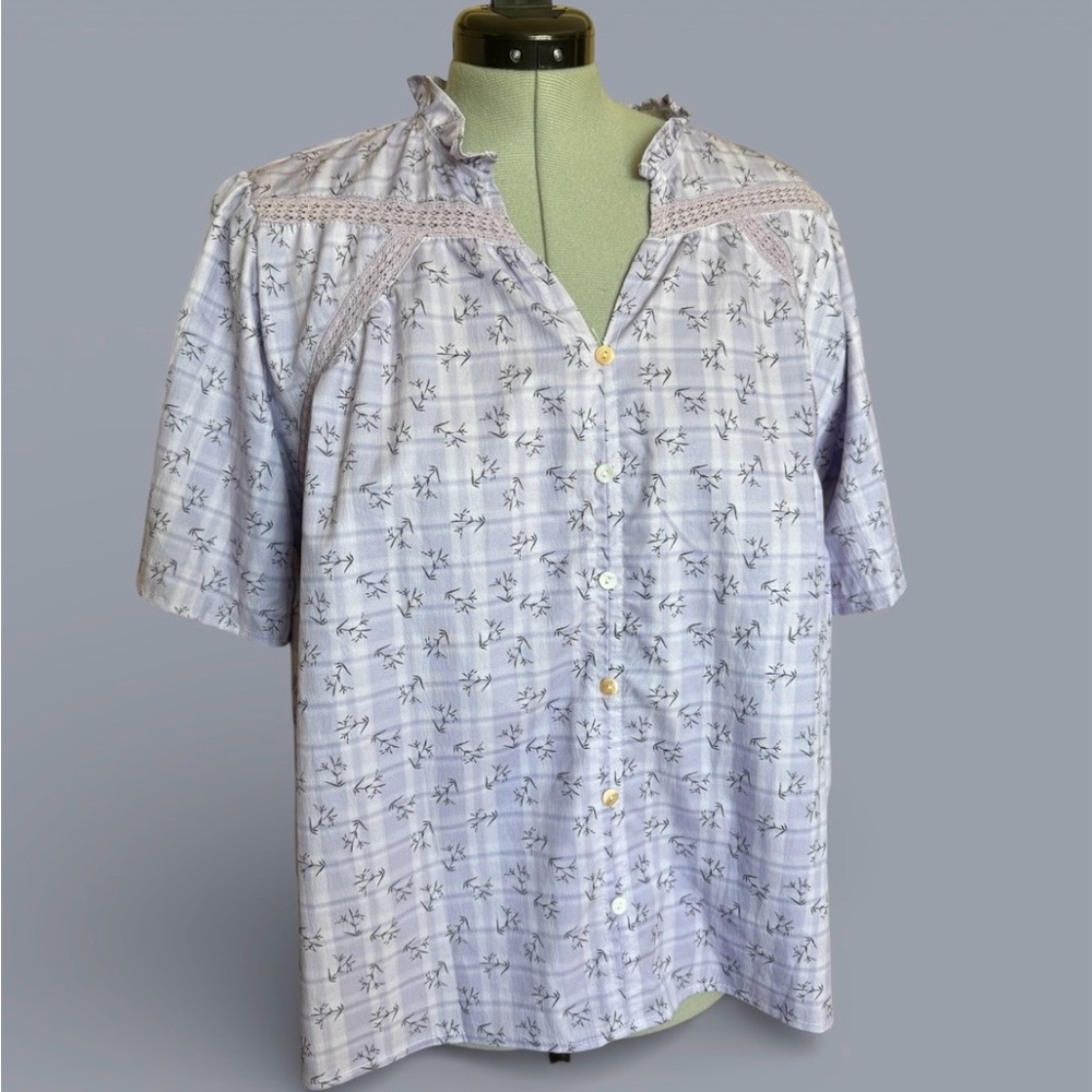Vintage Style Women’s Floral Boxy Cut Short Sleeve Shirt- Size 3X- Ruffle Neck